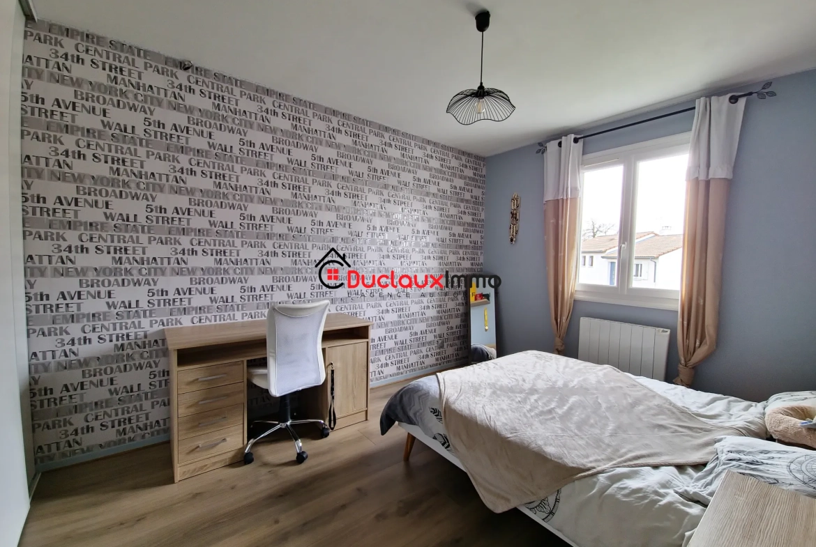 Maison de plain-pied à vendre à Aurillac avec sous-sol et terrasse 