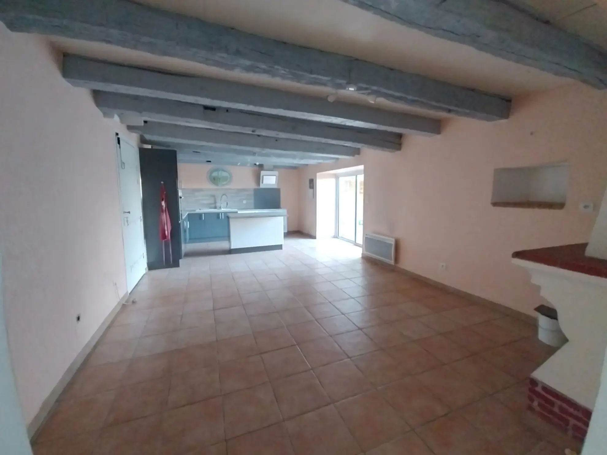 Belle maison en pierre rénovée avec piscine et grand jardin à Razac-sur-l'Isle 