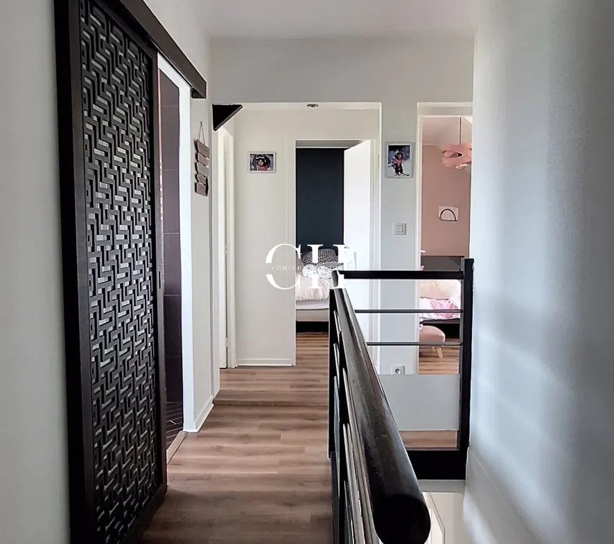 Belle maison lumineuse avec vue dégagée et sous-sol total à Hillion 