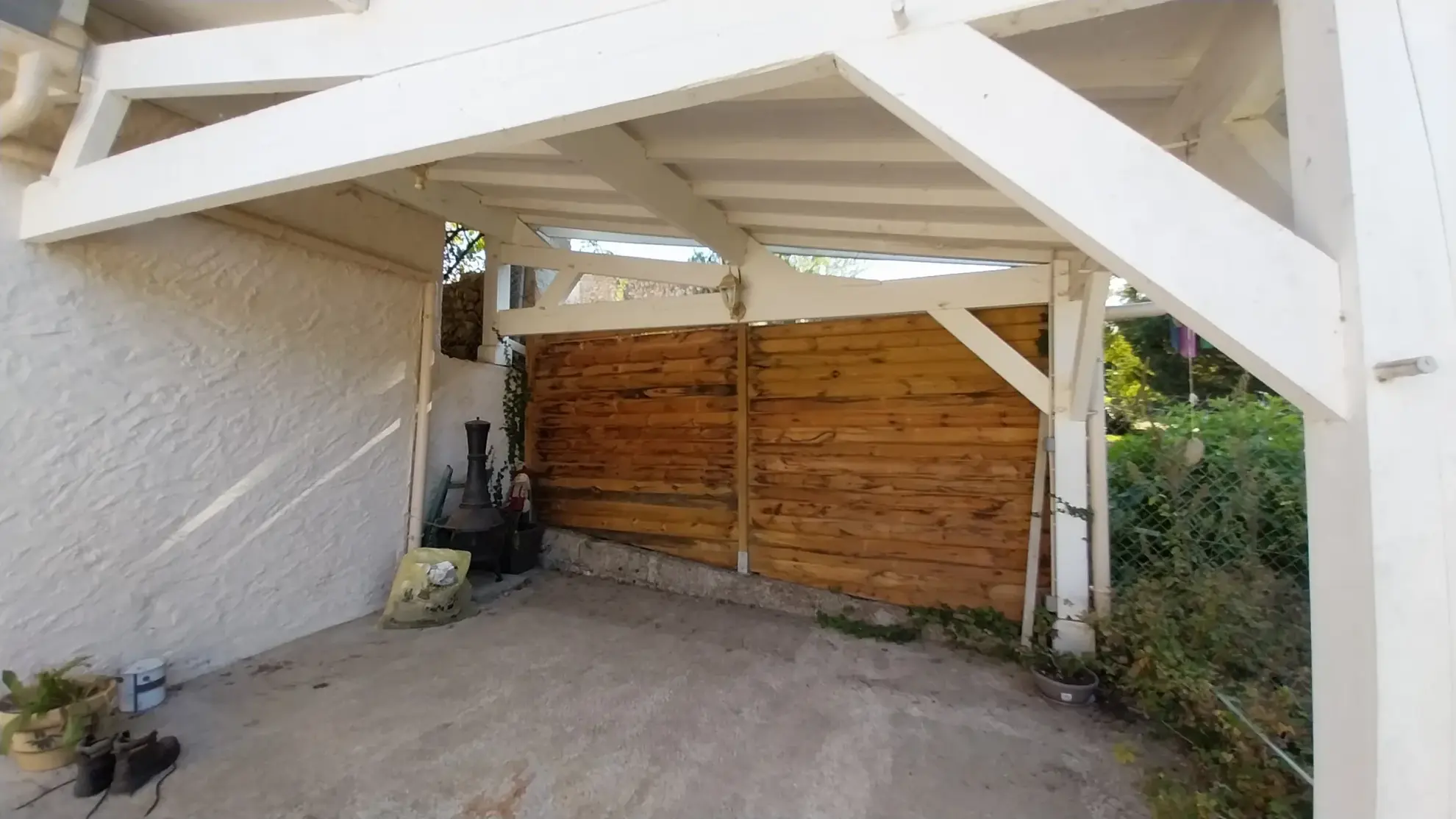 Belle maison en pierre rénovée avec piscine et grand jardin à Razac-sur-l'Isle 