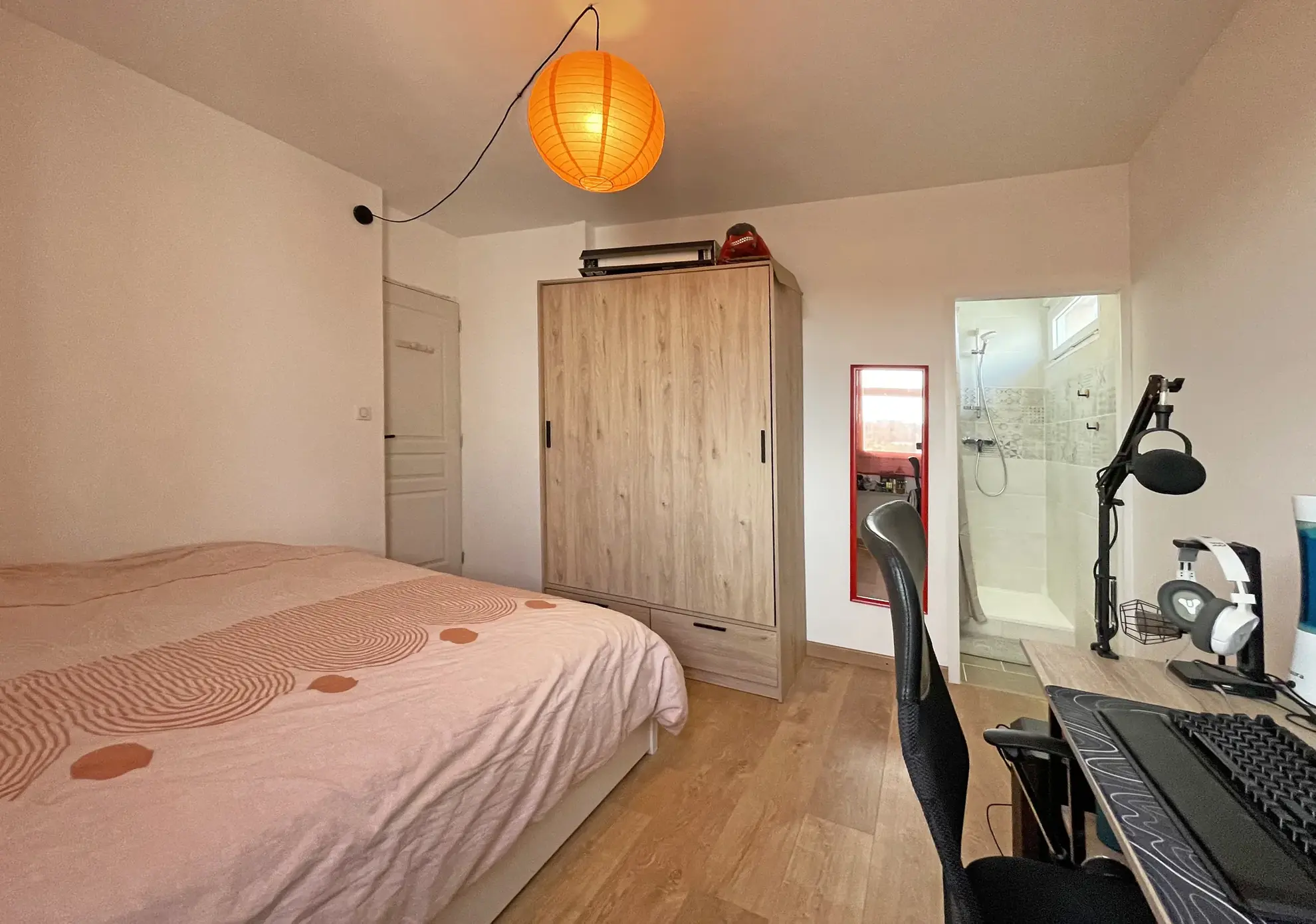Appartement 4 pièces rénové avec vue panoramique à Nîmes - Dernier étage 