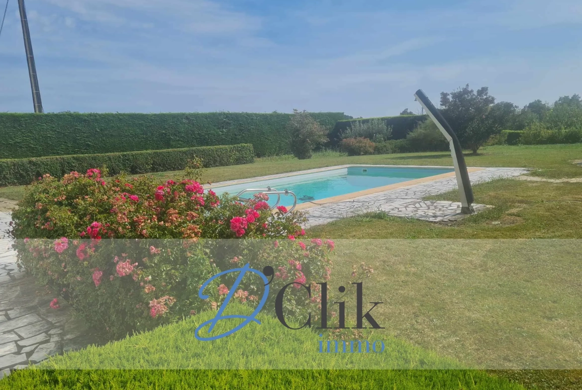 Maison de 112 m² avec piscine et dépendance à Soulgé-sur-Ouette, à 15 min de Laval 