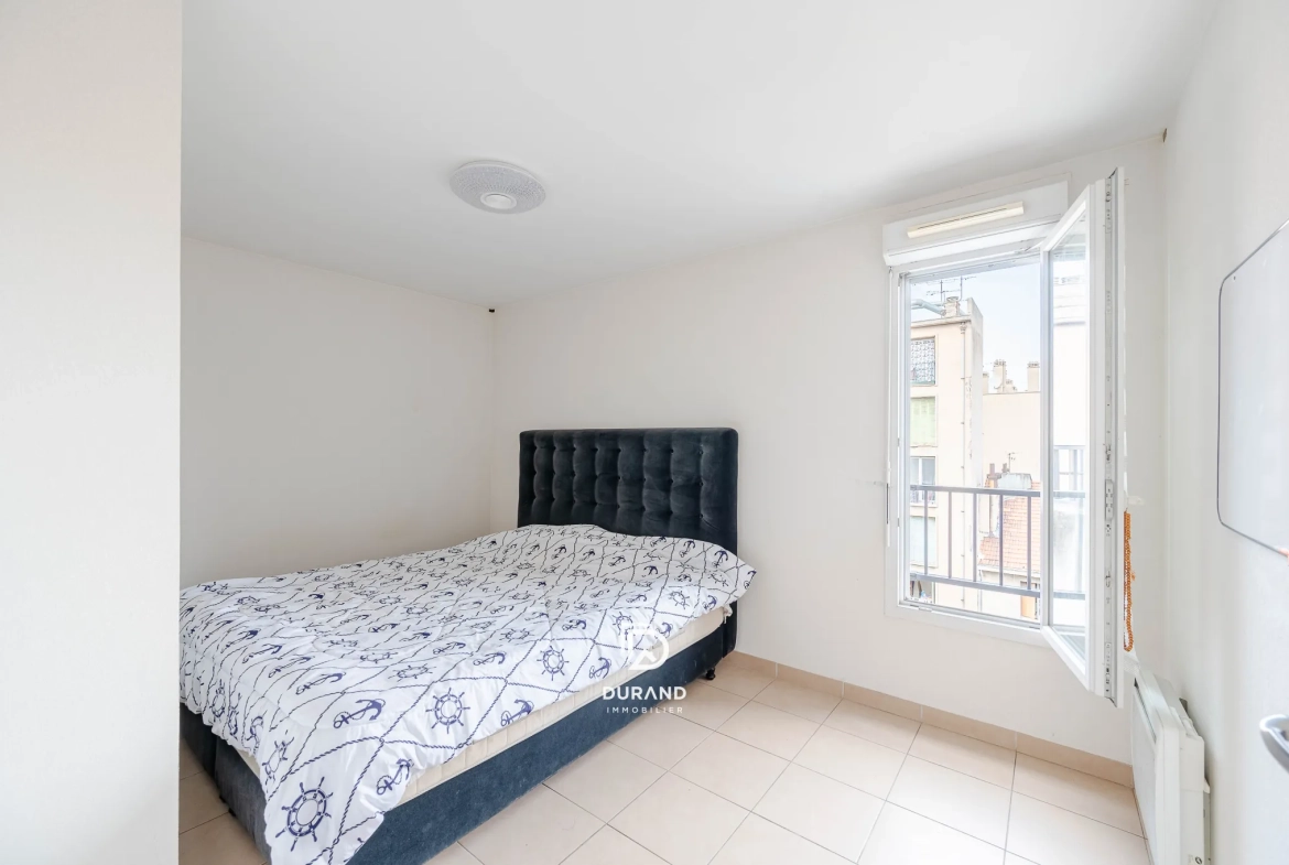 Appartement T4 avec terrasse et parking à Marseille 13003 