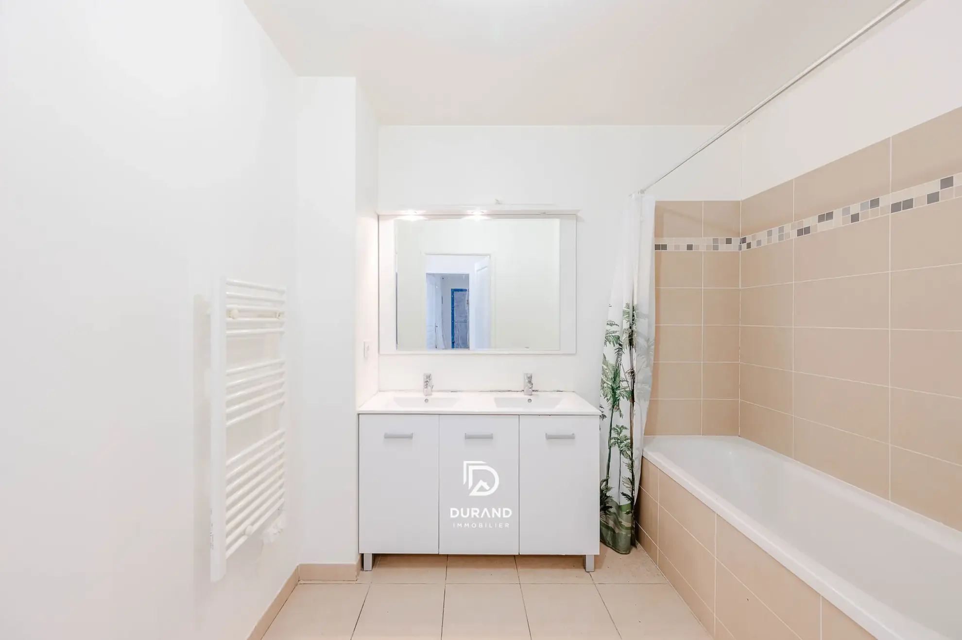 Appartement T4 avec terrasse et parking à Marseille 13003 
