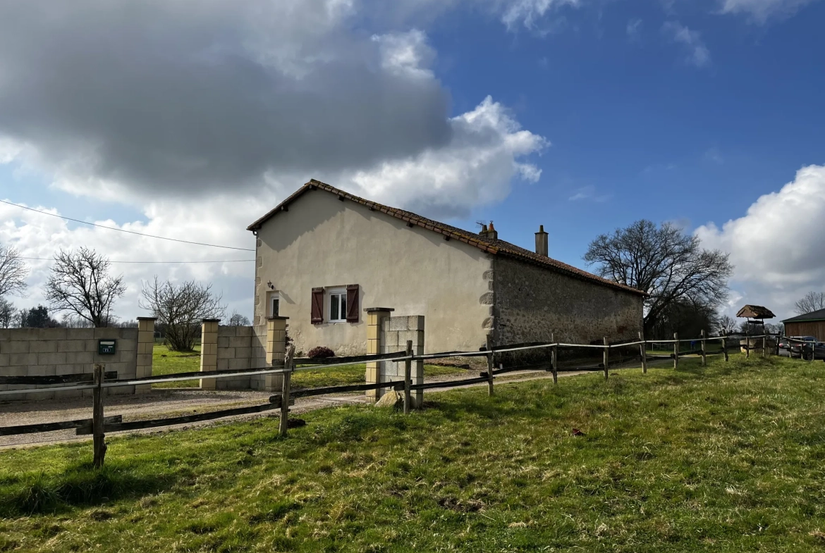 Propriété équestre avec habitation, dépendances et terrain à Bressuire, 79300 