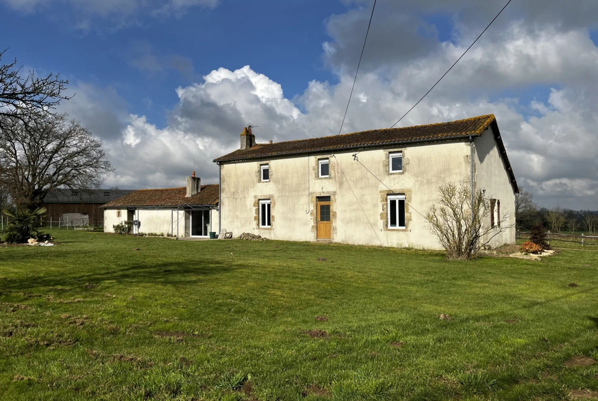 Propriété équestre avec habitation, dépendances et terrain à Bressuire, 79300 