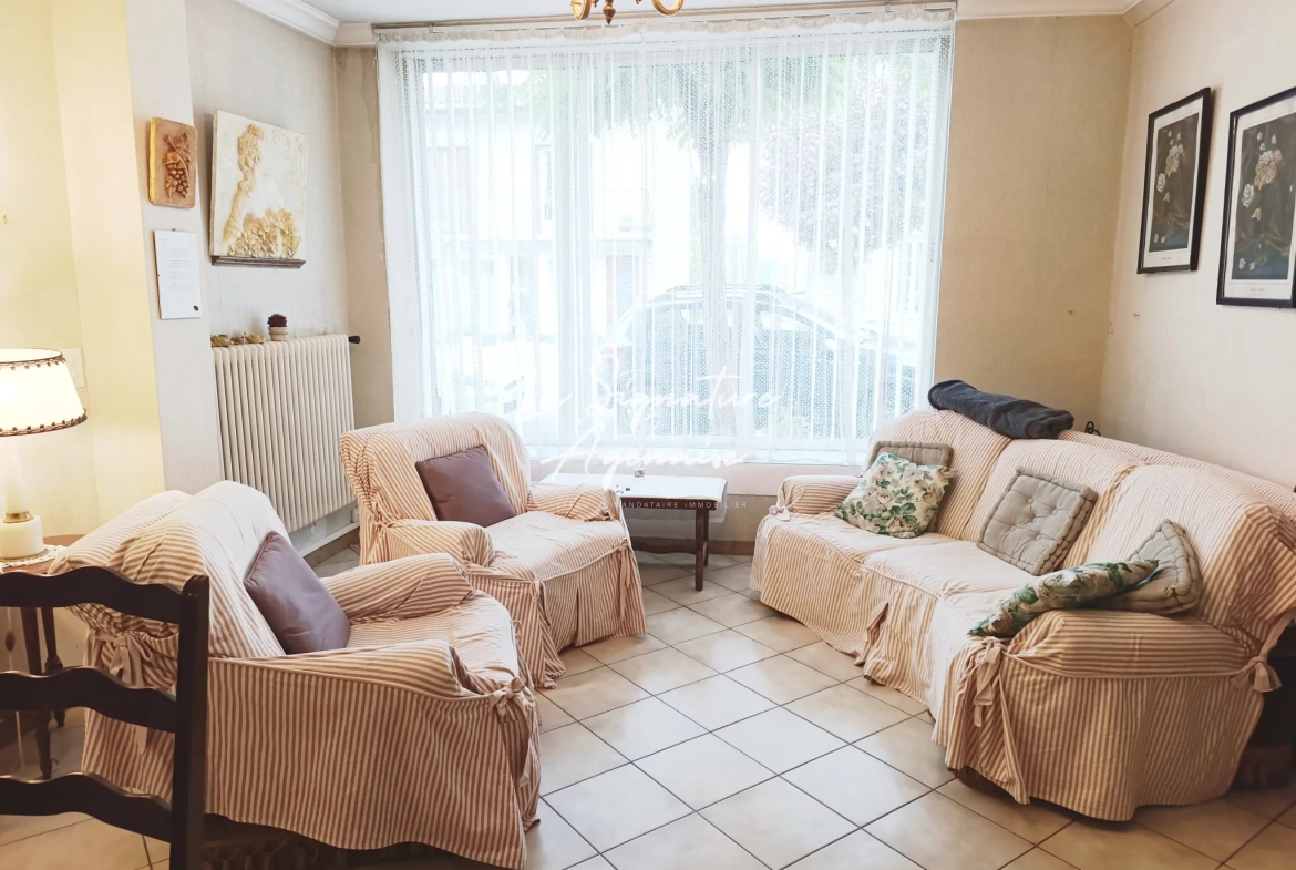 Ensemble immobilier avec maison, appartement, jardin et garage à Clermont-Dessous 