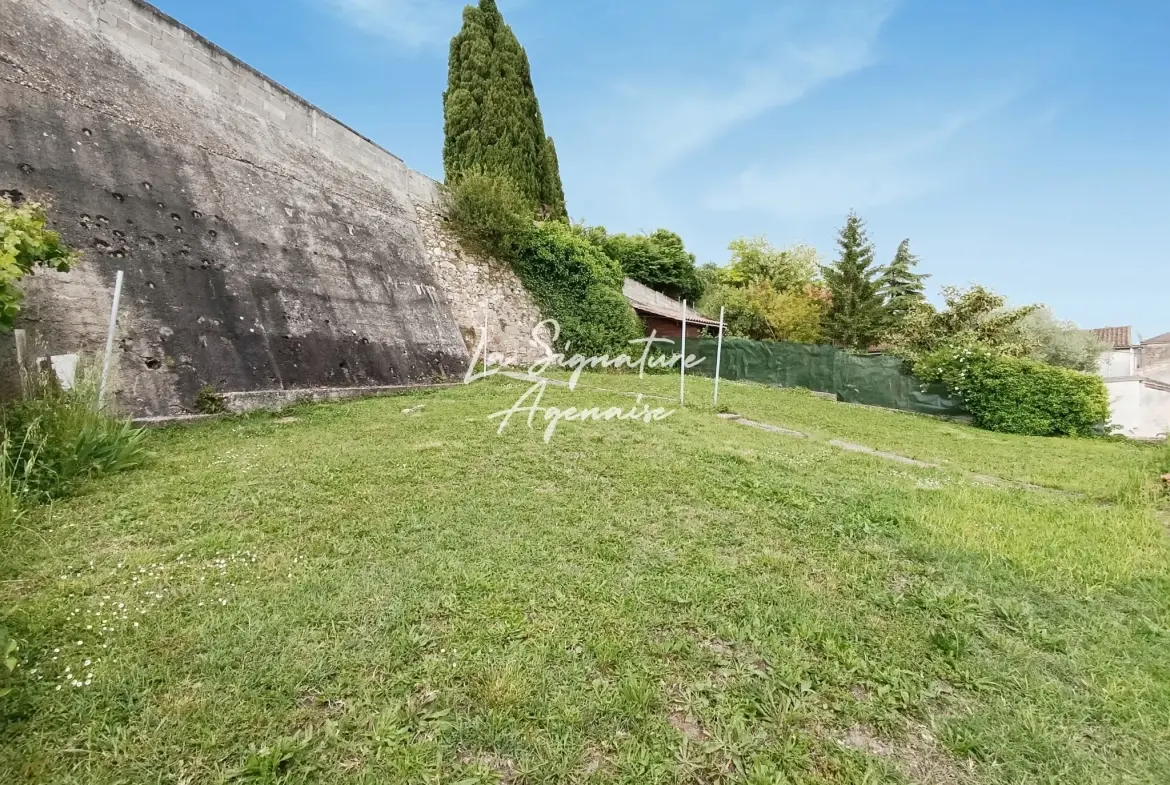 Ensemble immobilier avec maison, appartement, jardin et garage à Clermont-Dessous 