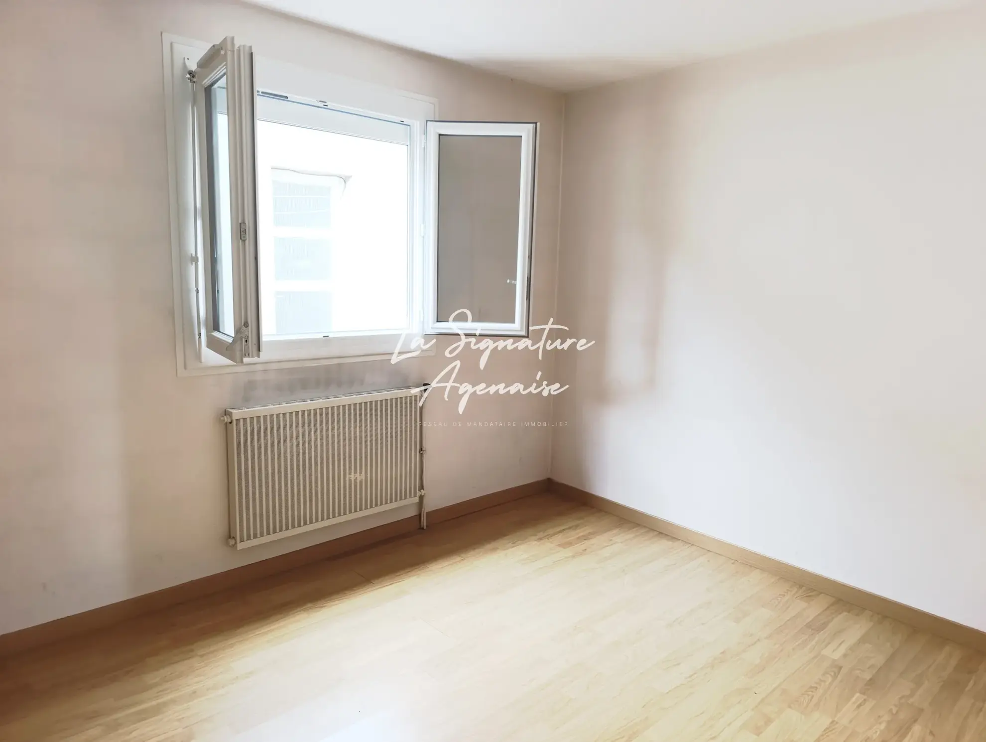 Ensemble immobilier avec maison, appartement, jardin et garage à Clermont-Dessous 