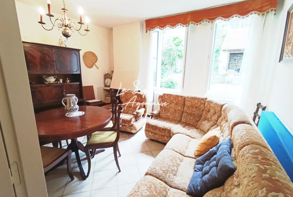 Ensemble immobilier avec maison, appartement, jardin et garage à Clermont-Dessous 