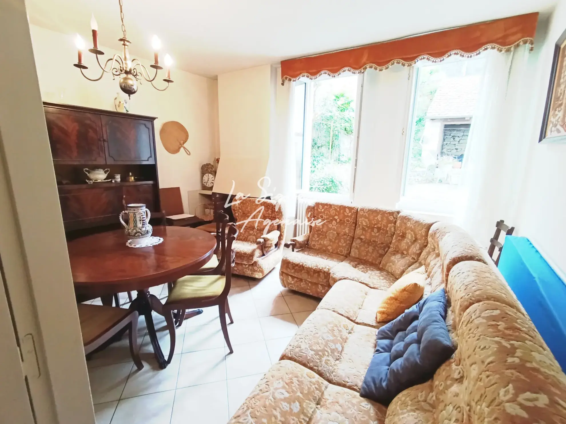 Ensemble immobilier avec maison, appartement, jardin et garage à Clermont-Dessous 