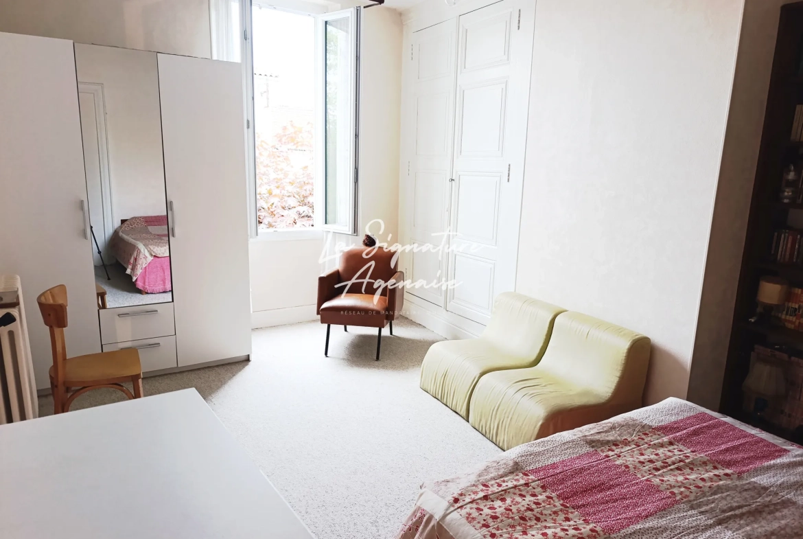 Ensemble immobilier avec maison, appartement, jardin et garage à Clermont-Dessous 