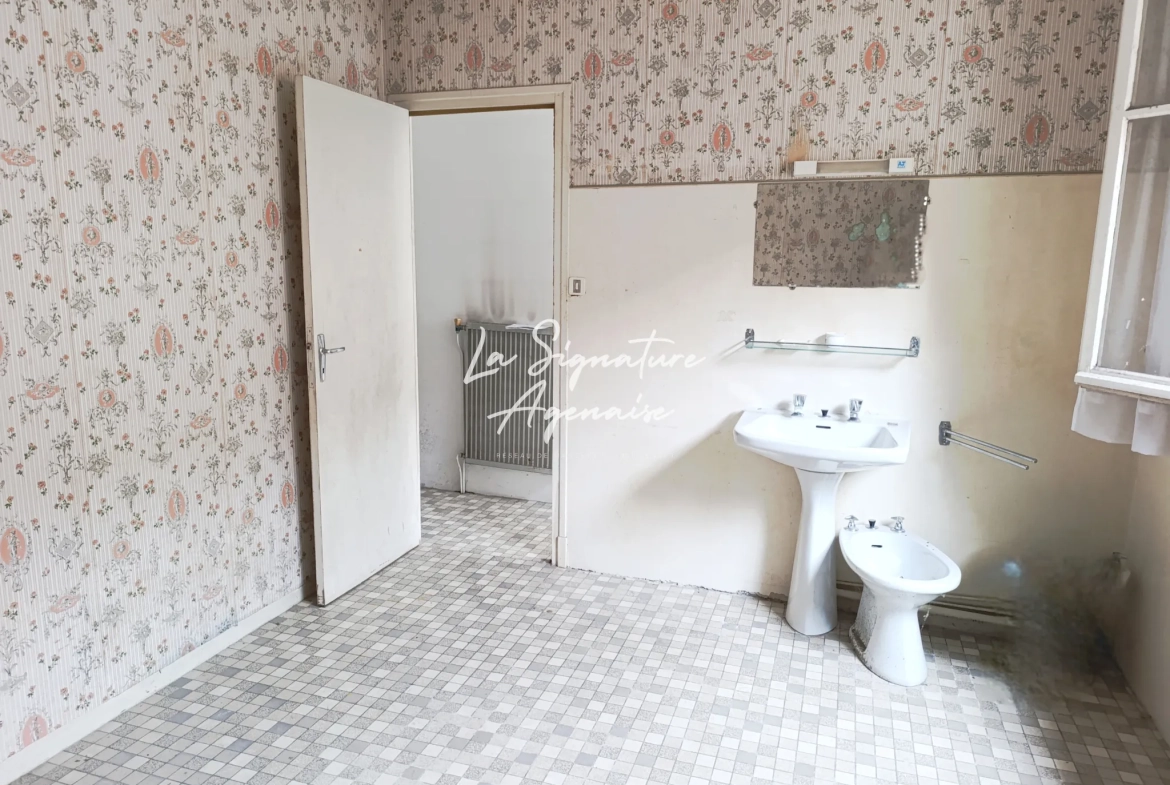 Ensemble immobilier avec maison, appartement, jardin et garage à Clermont-Dessous 