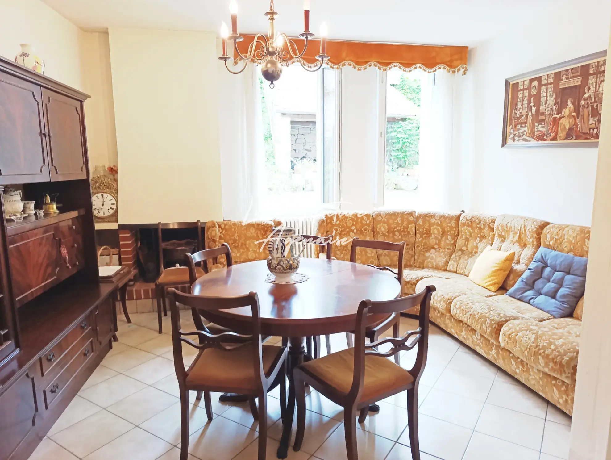 Ensemble immobilier avec maison, appartement, jardin et garage à Clermont-Dessous 
