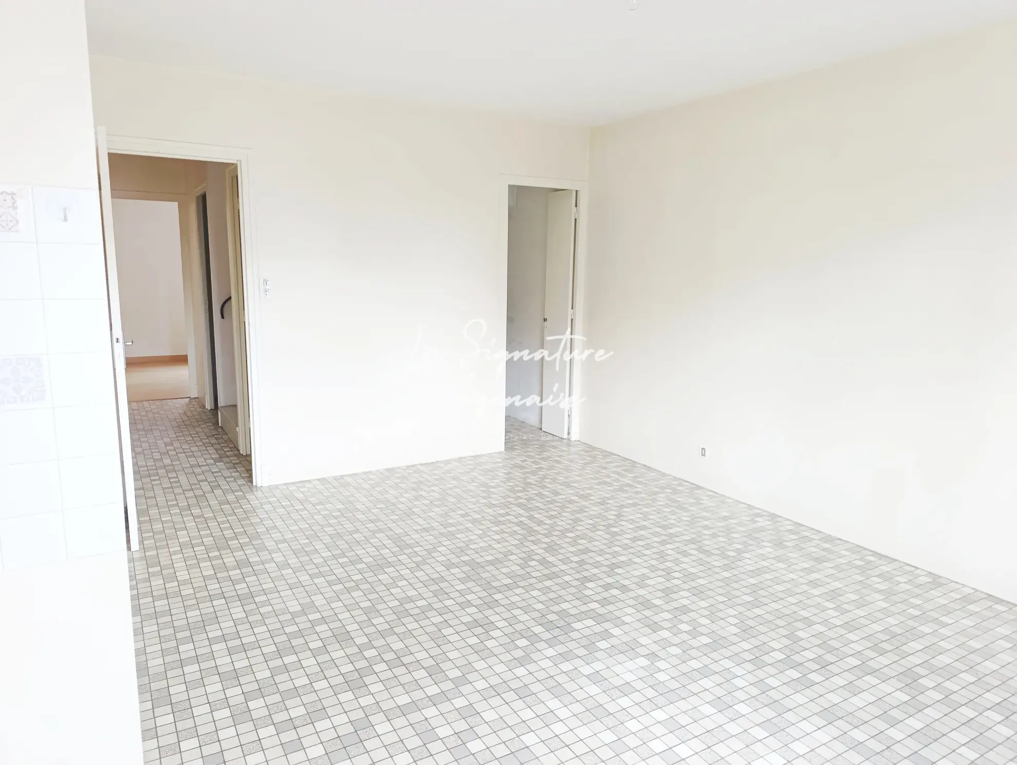 Ensemble immobilier avec maison, appartement, jardin et garage à Clermont-Dessous 