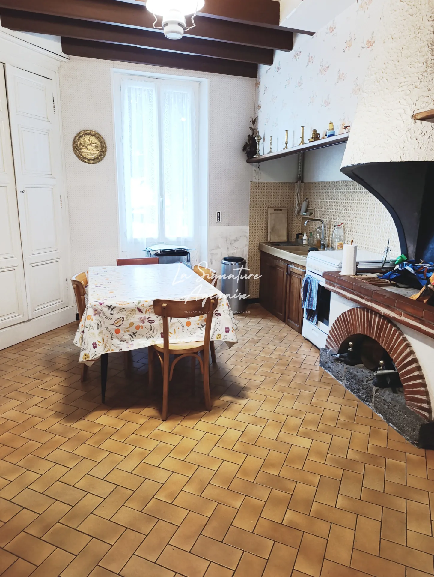 Ensemble immobilier avec maison, appartement, jardin et garage à Clermont-Dessous 