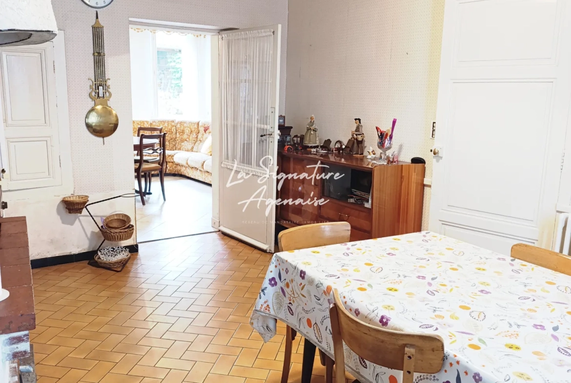 Ensemble immobilier avec maison, appartement, jardin et garage à Clermont-Dessous 