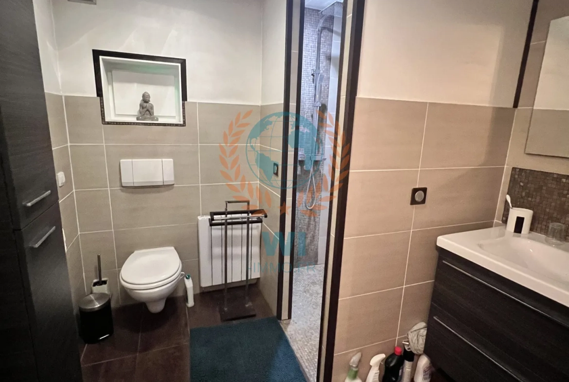 Triplex de 108 m2 avec 4 chambres au centre de Trans-en-Provence 