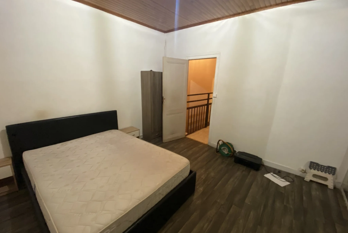 Maison de ville T3 à La Réole – Investissement locatif à saisir 