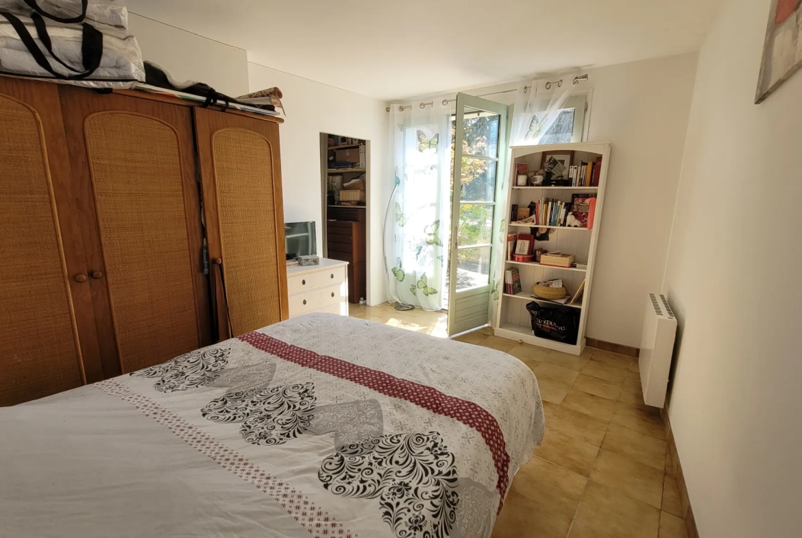Maison de village à Cléré-sur-Layon avec terrasse et vue dégagée, 108 m² 