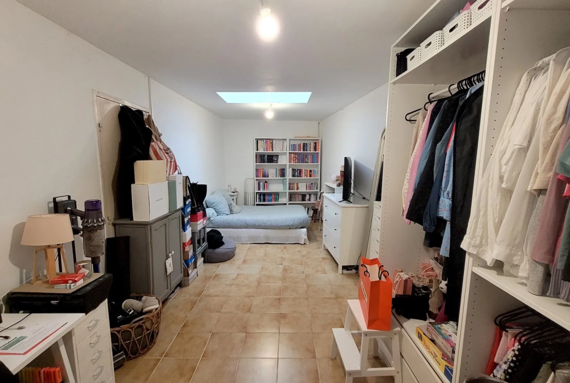 Maison de village à Cléré-sur-Layon avec terrasse et vue dégagée, 108 m² 