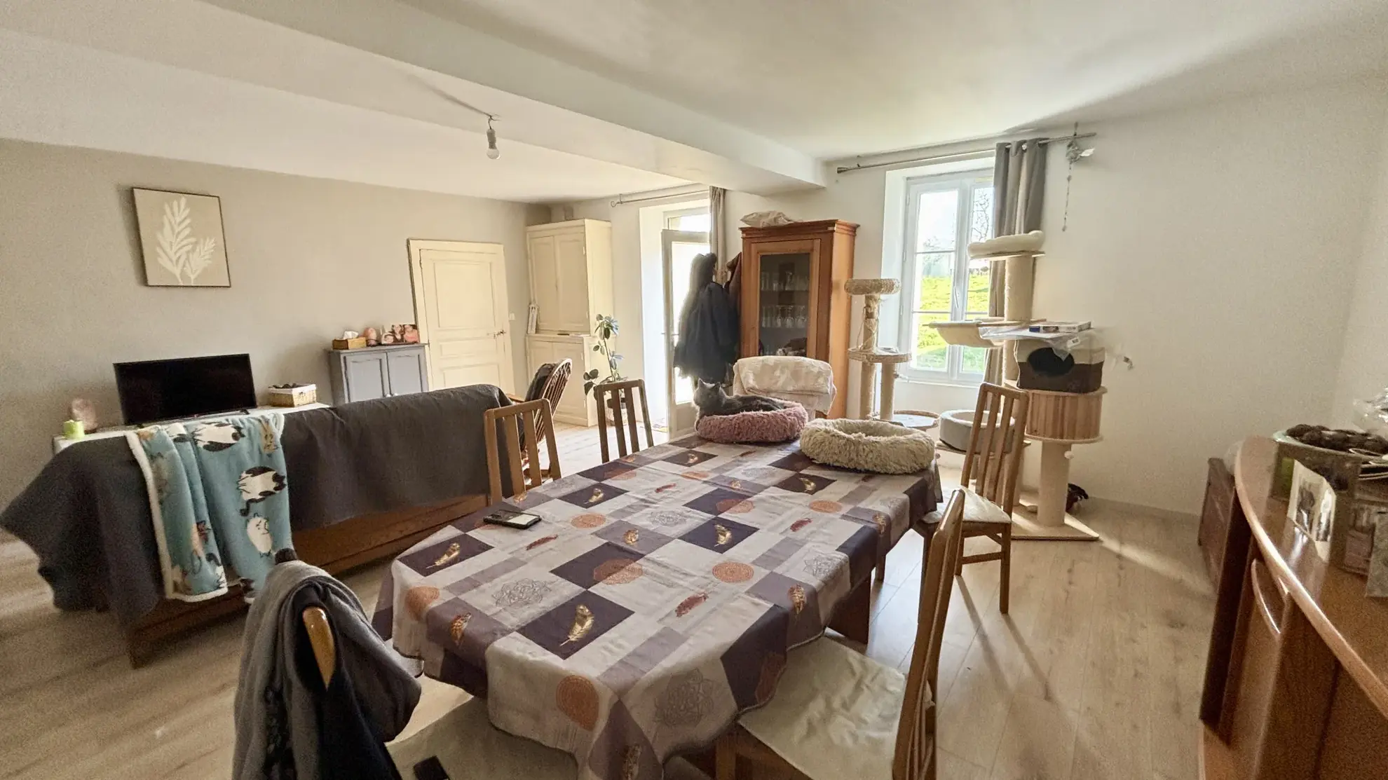 Maison de village à Cléré-sur-Layon avec terrasse et vue dégagée, 108 m² 