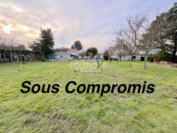 Vente de Terrain Constructible de 757 m² au Pallet près de la gare