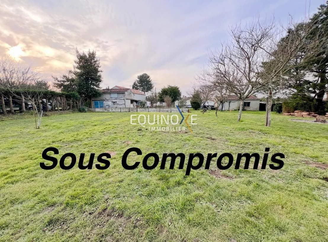 Vente de Terrain Constructible de 757 m² au Pallet près de la gare 