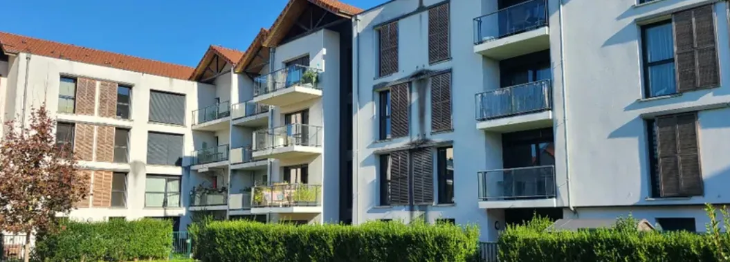 Studio de 28,73 m² à vendre à Troyes avec balcon et deux parkings 