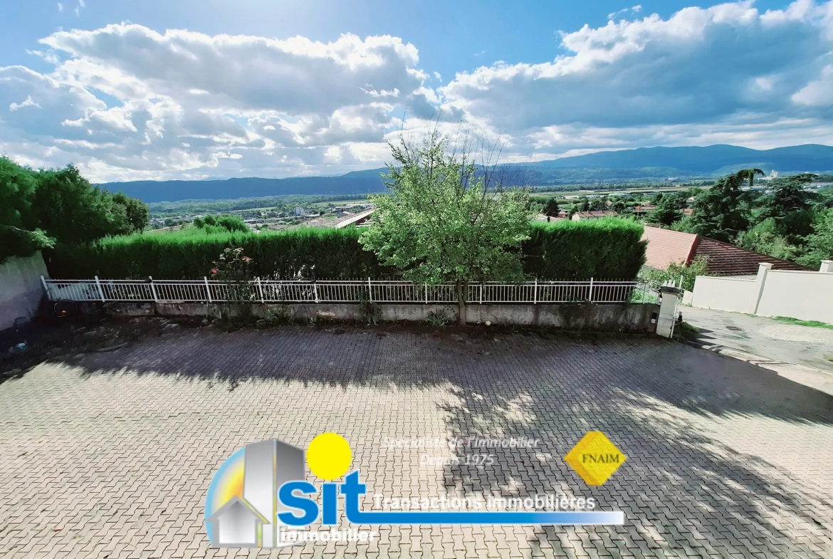 Maison familiale de 136 m² à Chanas avec vue sur le Pilat 