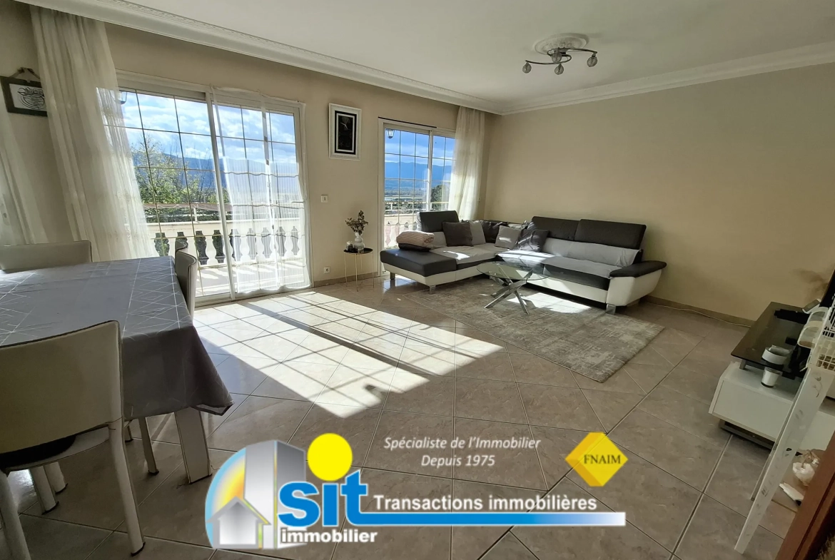 Maison familiale de 136 m² à Chanas avec vue sur le Pilat 