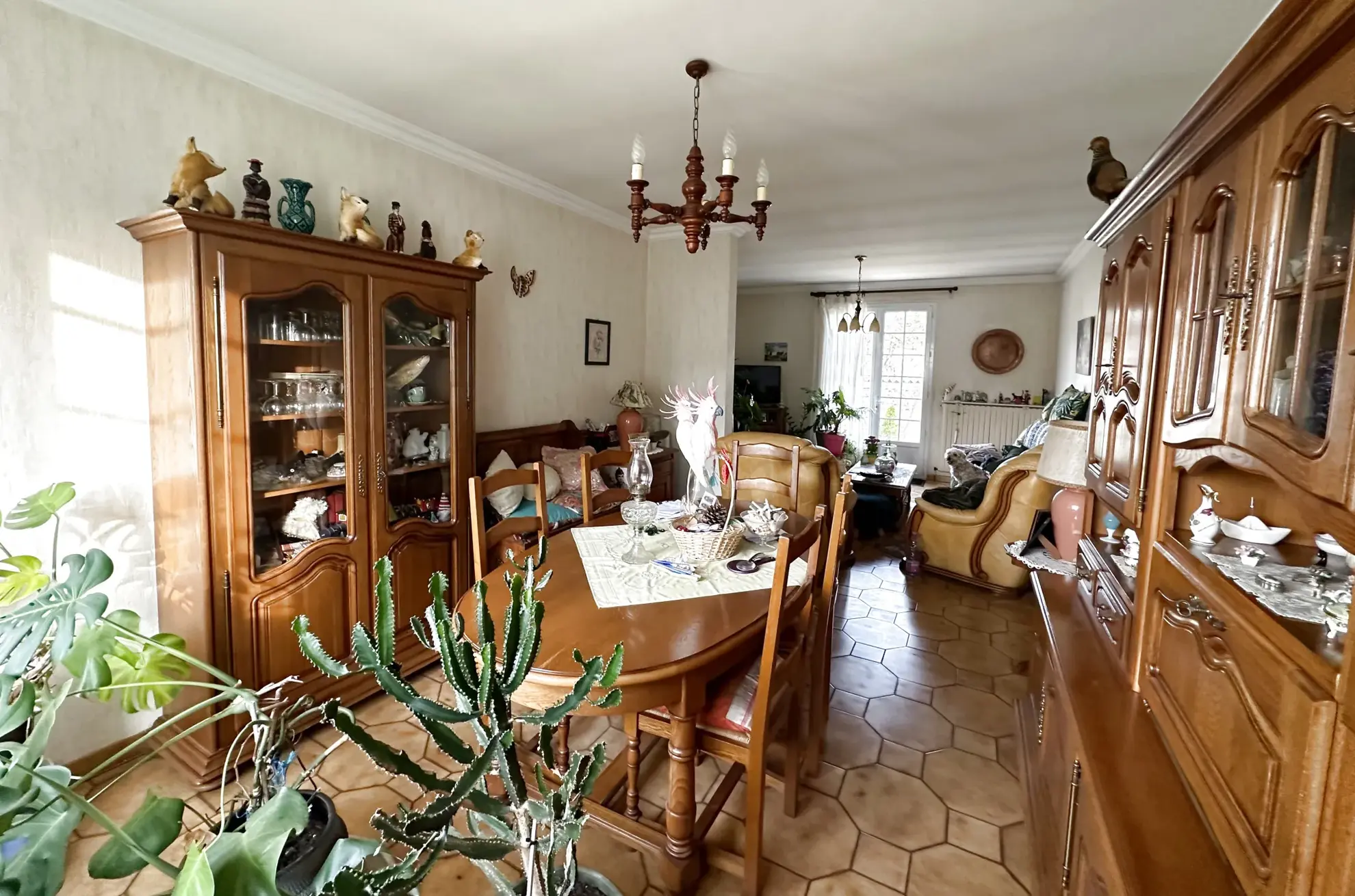 Maison de plain-pied avec grand jardin et garage à Niort - Opportunité à saisir 