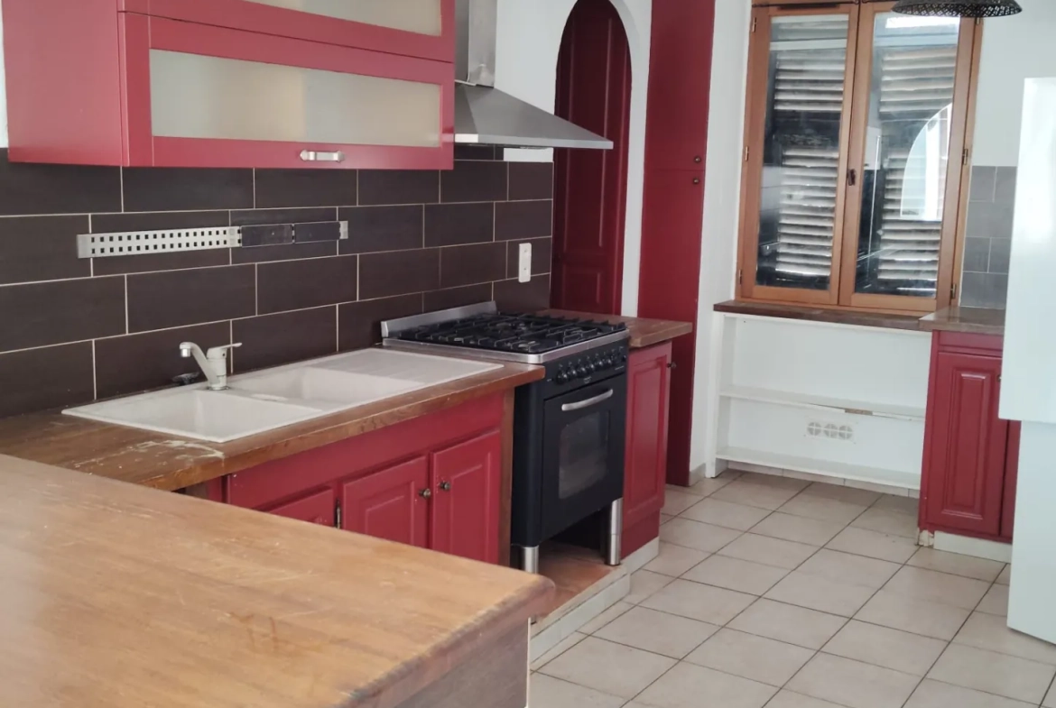 Appartement de 101 m² avec vue sur montagne à Sospel à vendre 