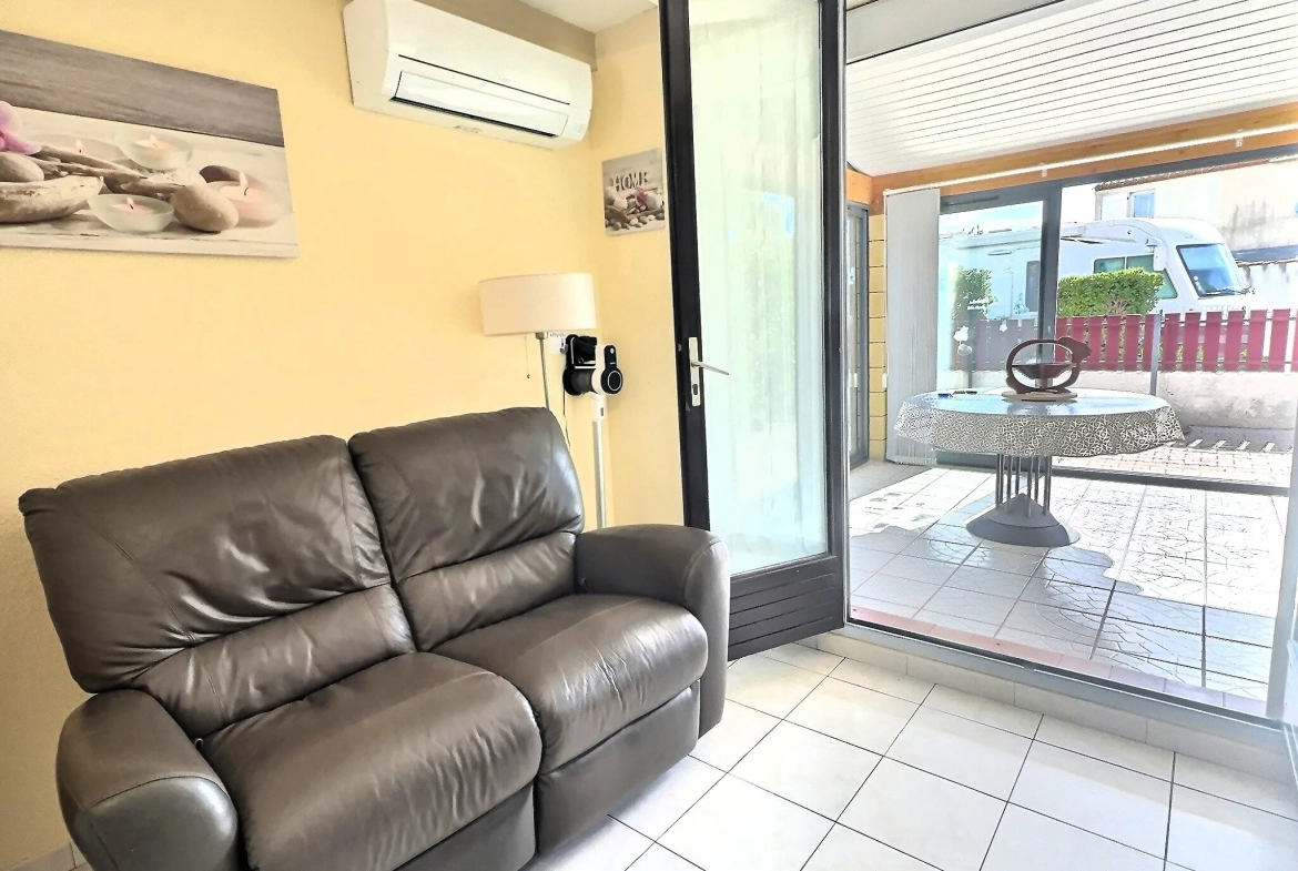 Villa avec piscine à vendre à Saint-Cyprien-Plage, 2 chambres, proche mer 