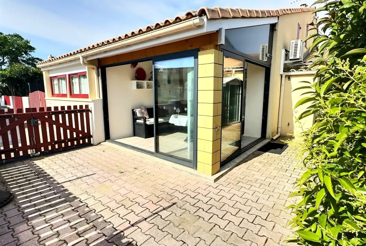 Villa avec piscine à vendre à Saint-Cyprien-Plage, 2 chambres, proche mer 