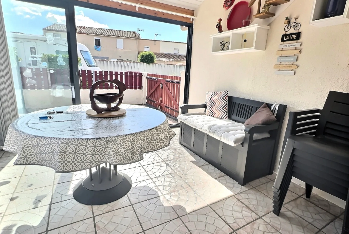 Villa avec piscine à vendre à Saint-Cyprien-Plage, 2 chambres, proche mer 