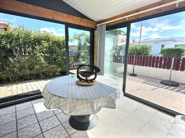 Villa avec piscine à vendre à Saint-Cyprien-Plage, 2 chambres, proche mer