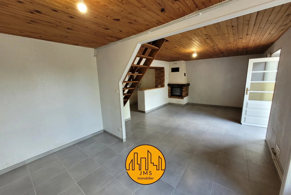 A Vendre Charmante Petite Maison à Le Montet – Opportunité d’Investissement ou Première Acquisition 