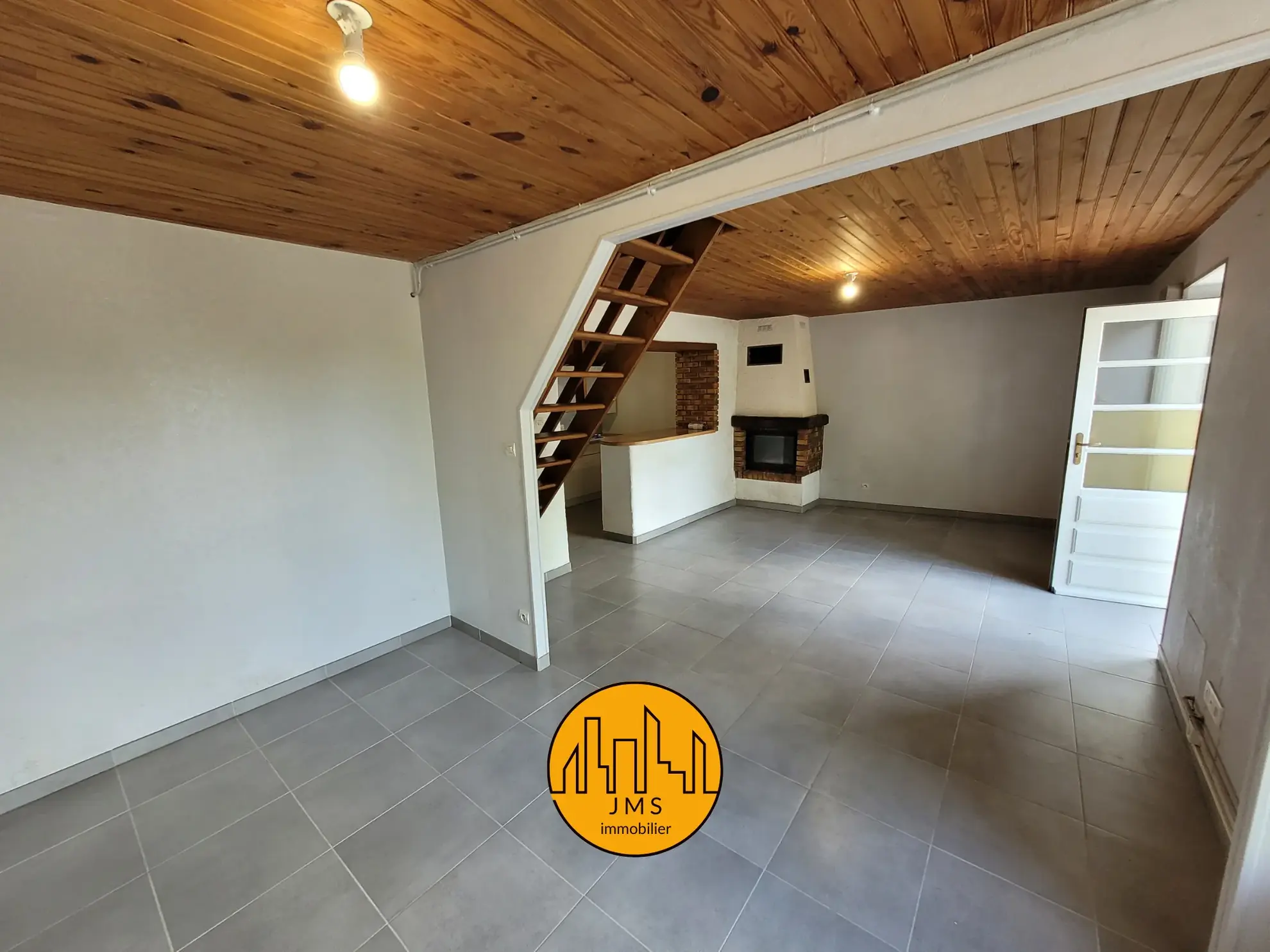 A Vendre Charmante Petite Maison à Le Montet – Opportunité d’Investissement ou Première Acquisition 