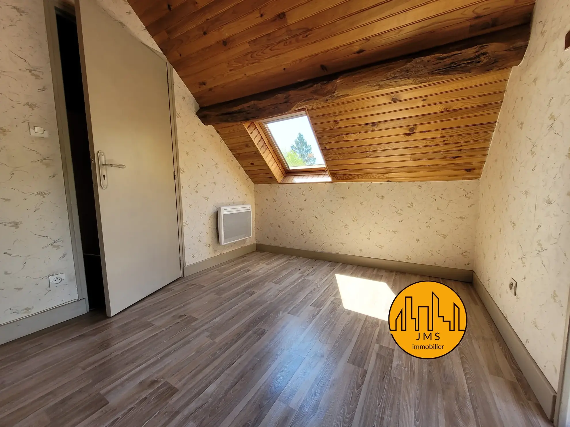 A Vendre Charmante Petite Maison à Le Montet – Opportunité d’Investissement ou Première Acquisition 
