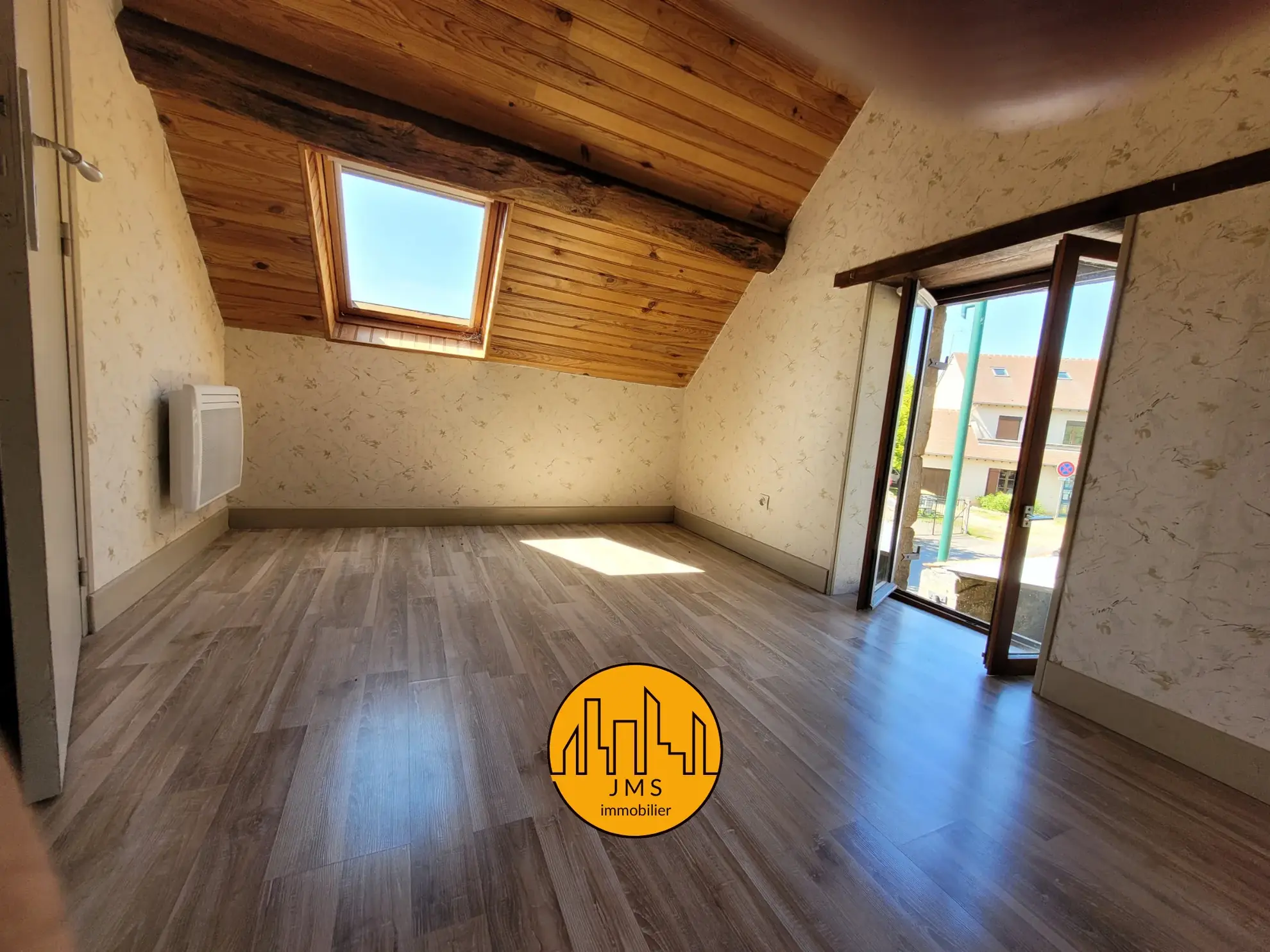 A Vendre Charmante Petite Maison à Le Montet – Opportunité d’Investissement ou Première Acquisition 