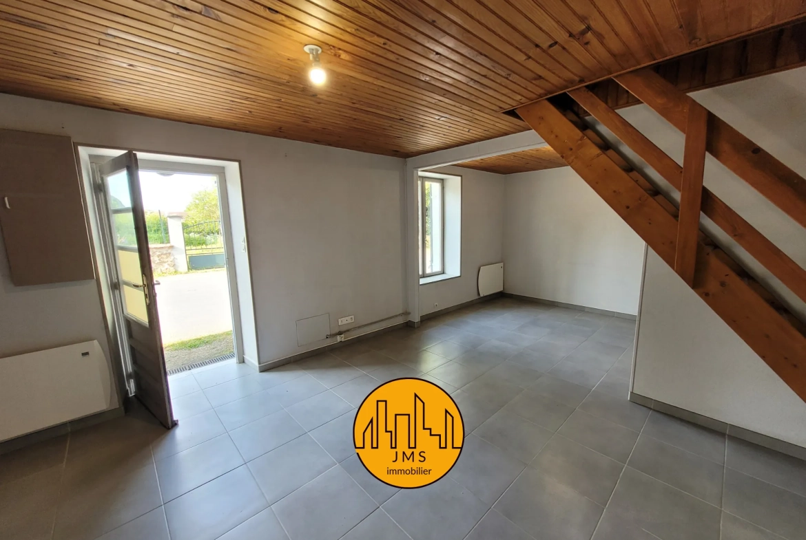 A Vendre Charmante Petite Maison à Le Montet – Opportunité d’Investissement ou Première Acquisition 