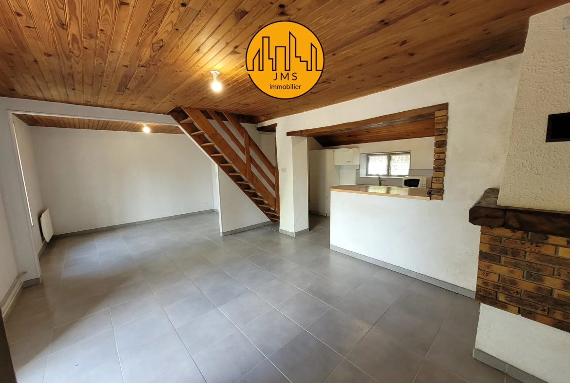 A Vendre Charmante Petite Maison à Le Montet – Opportunité d’Investissement ou Première Acquisition 