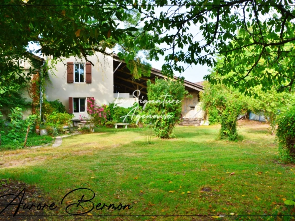 Belle maison en pierre de 222 m² avec grand terrain à Lasserre