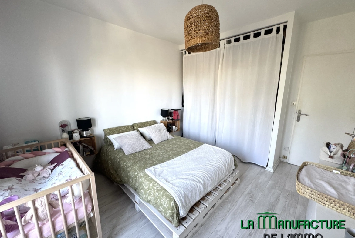 Appartement 3 pièces à Saint-Étienne Porte Rouge avec balcon et parking 