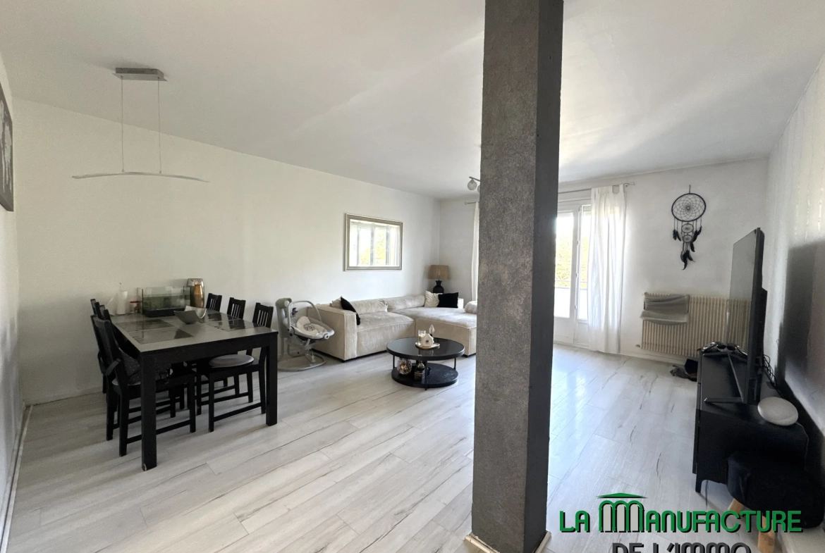 Appartement 3 pièces à Saint-Étienne Porte Rouge avec balcon et parking 
