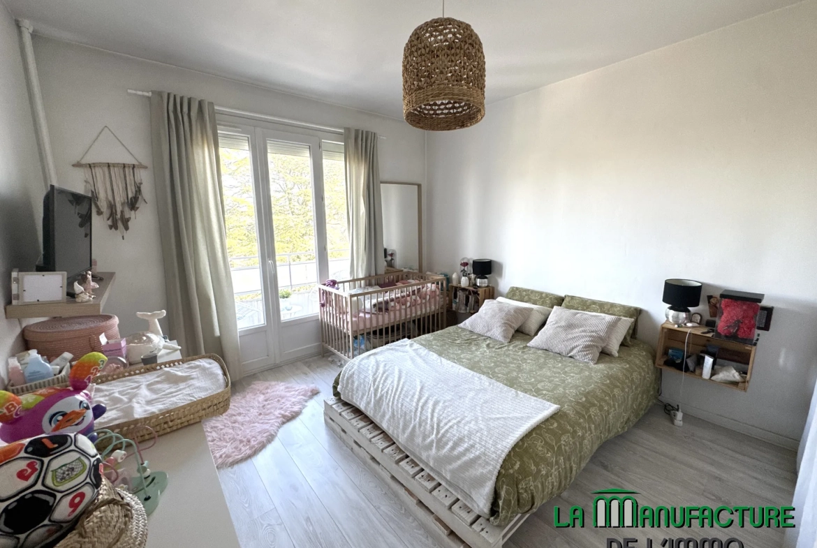 Appartement 3 pièces à Saint-Étienne Porte Rouge avec balcon et parking 