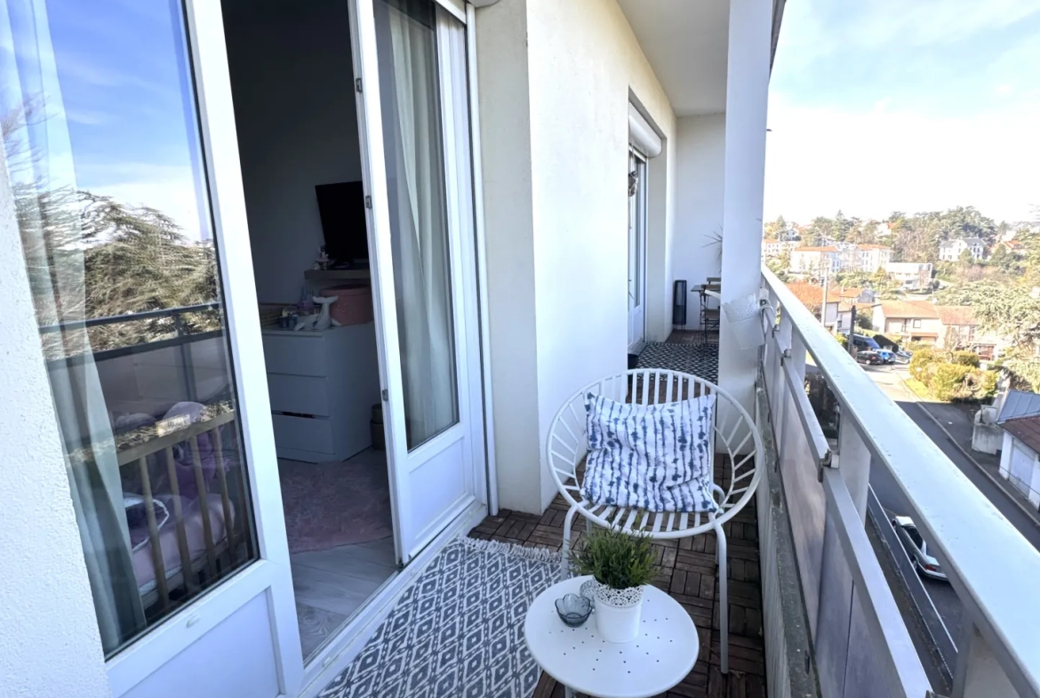 Appartement 3 pièces à Saint-Étienne Porte Rouge avec balcon et parking 