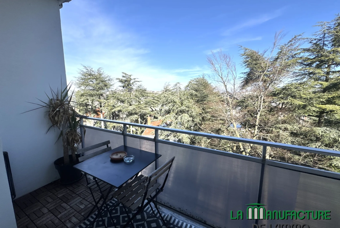 Appartement 3 pièces à Saint-Étienne Porte Rouge avec balcon et parking 