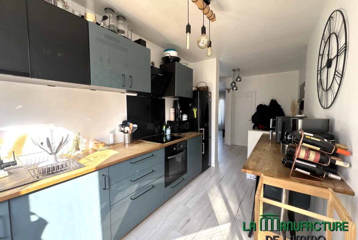 Appartement 3 pièces à Saint-Étienne Porte Rouge avec balcon et parking 